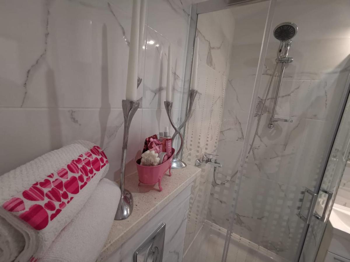 Apartmani Pina 2 Kaštela Buitenkant foto